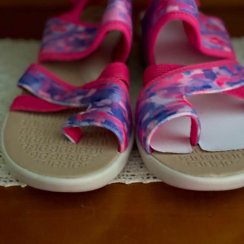 Bzees sandals